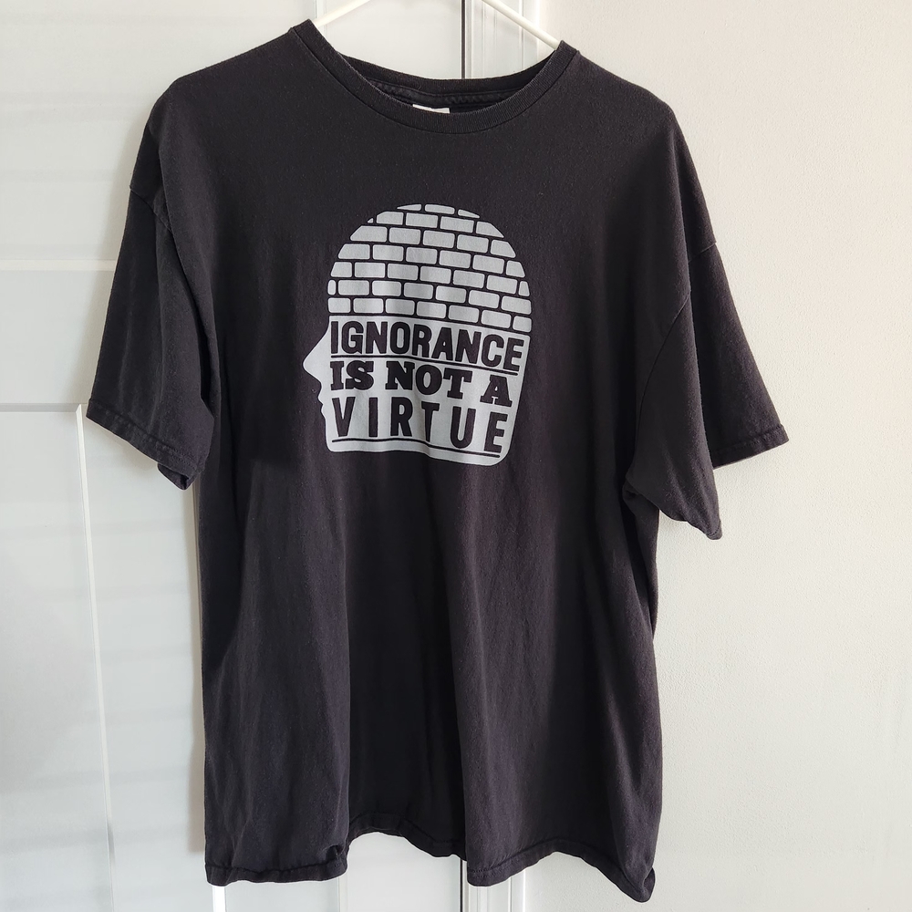 Delta Black Short-Sleeve Tee with White Graphic Mens Xl